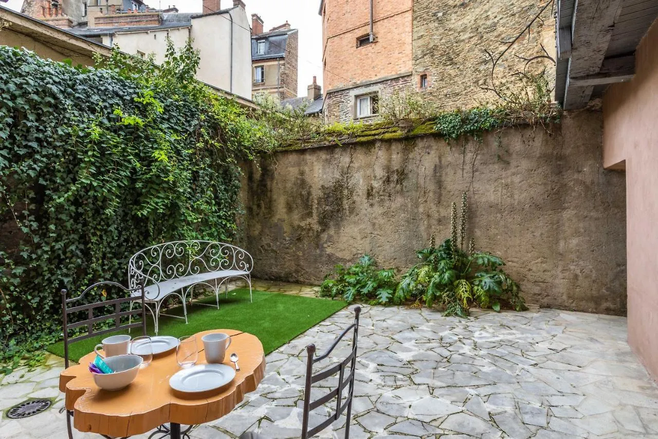 Appartement La Cour Des Dames - Confort Et Calme En Centre Historique Rennes